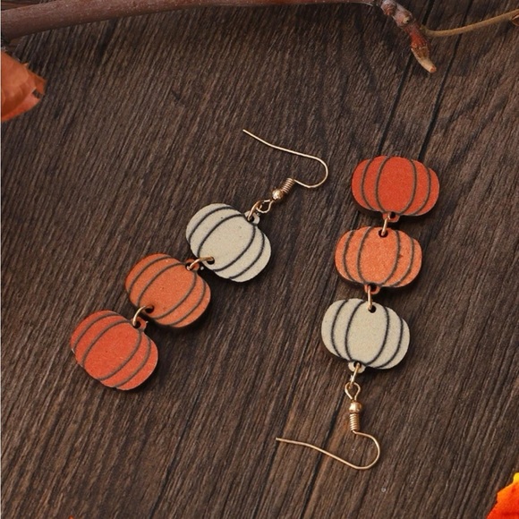 Pumpkin Dangle Earrings - Picture 3 of 4